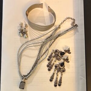 Elegant cosmetic Jewelry Set with Black Accents